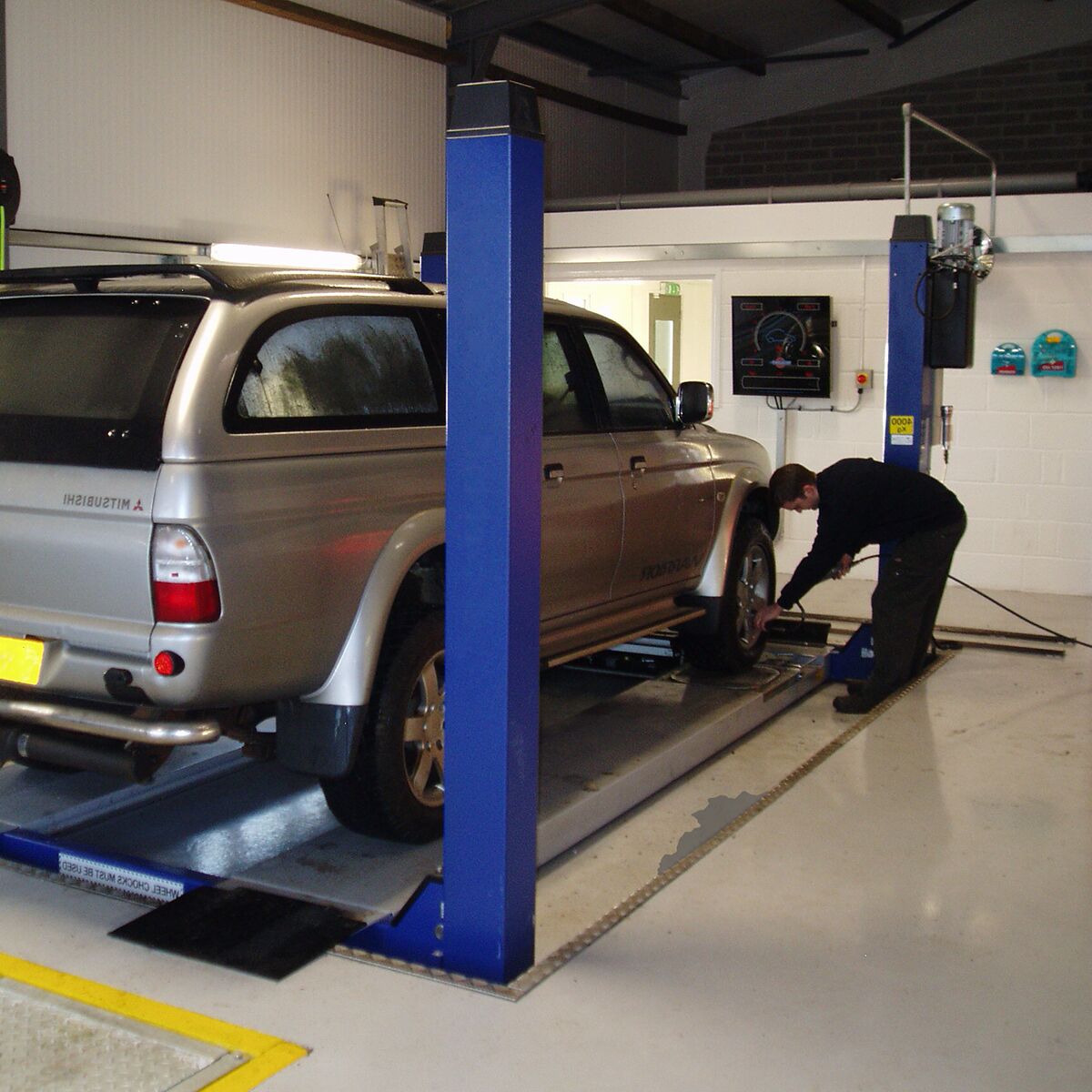 Cretex® OT Mortar Epoxy Garage Floor Repair - Image 2