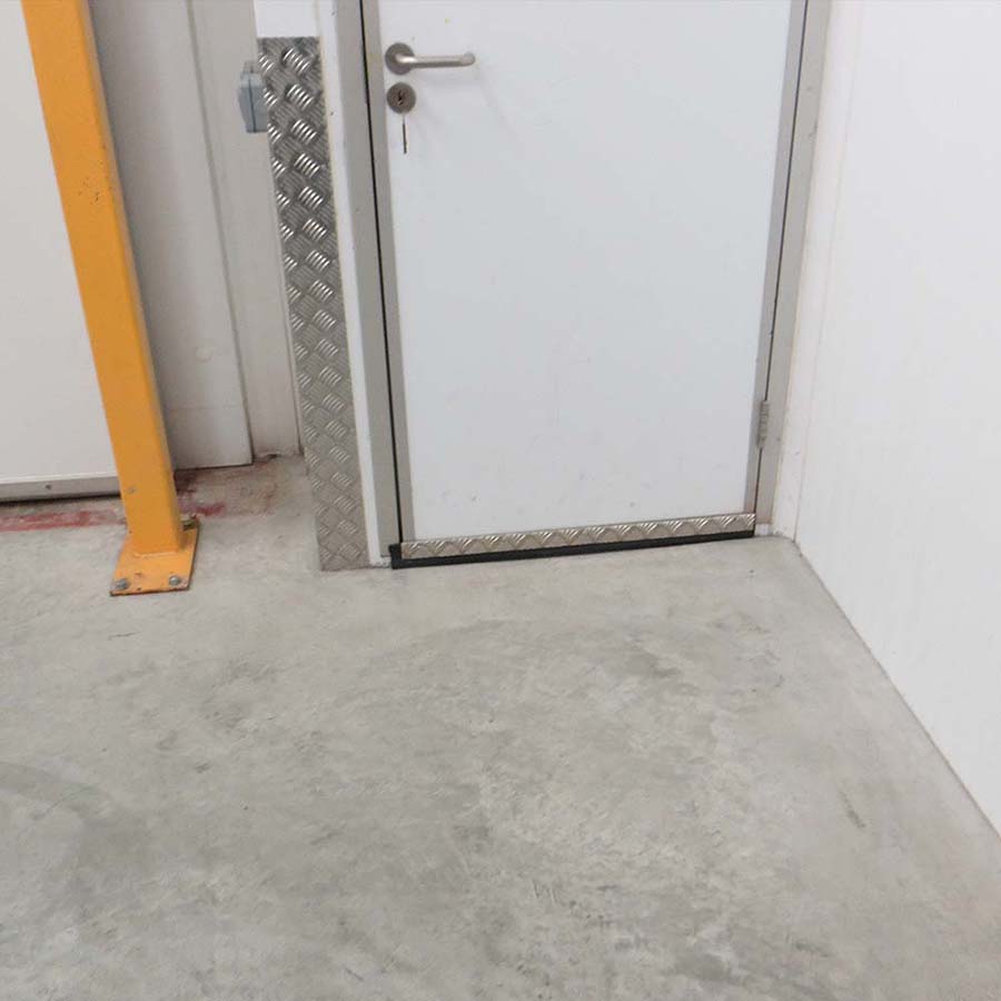 Brush Strip 180 Angle - Image 4